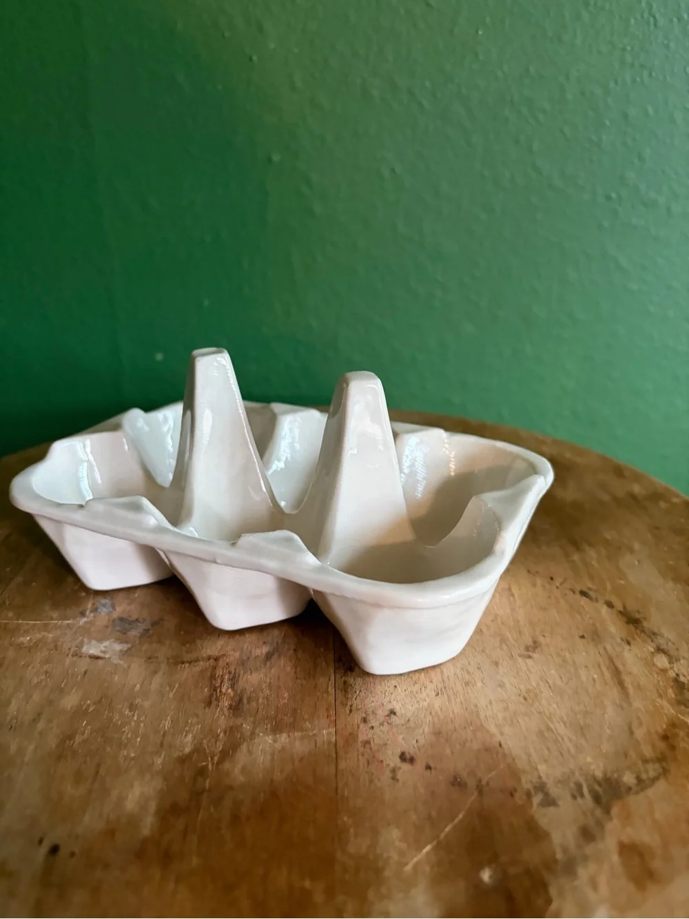 Vintage White Ceramic Egg Carton fits 6 eggs